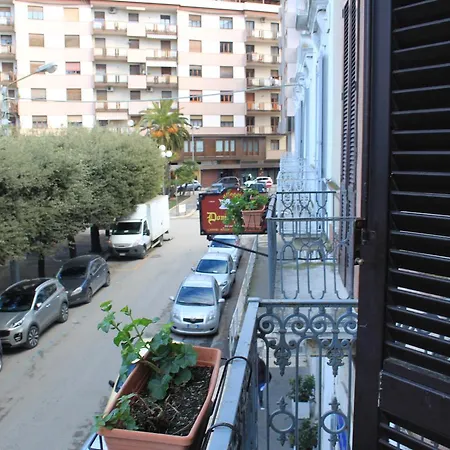 Domus Angela B&B Trani Exterior photo